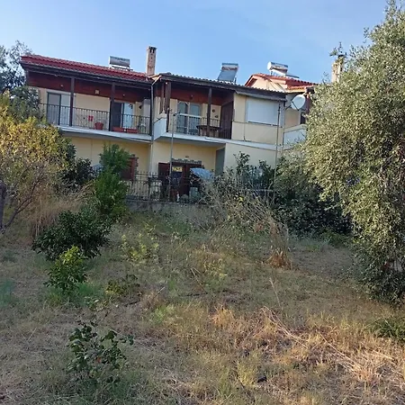 Michael House Апартамент